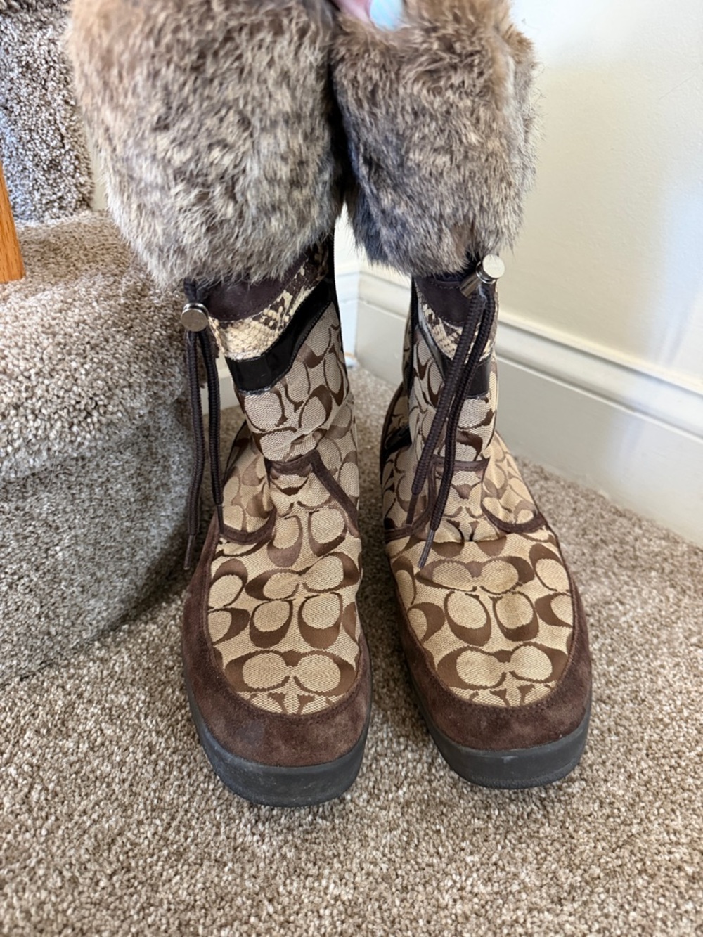 Coach Lizzie Signature fur trim snow boots Sz 11